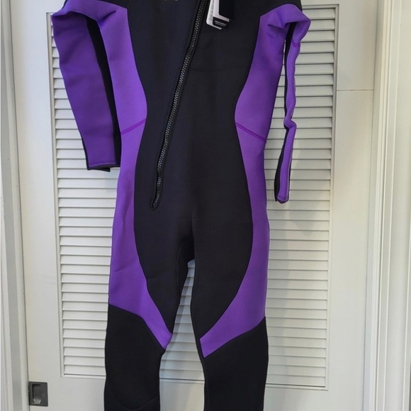 Women's Men's Wetsuit 3mm
Neoprene Front Zip Fulllength - Picture 3 of 10